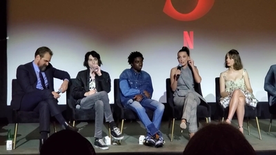 2020-01-11_-_Stranger_Things_Season_3_Q_and_A_mp41317.jpg