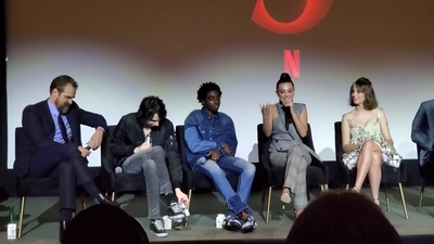 2020-01-11_-_Stranger_Things_Season_3_Q_and_A_mp41322.jpg