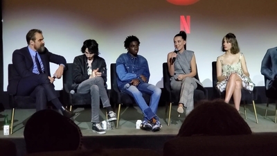 2020-01-11_-_Stranger_Things_Season_3_Q_and_A_mp41329.jpg
