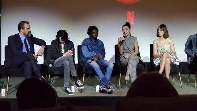 2020-01-11_-_Stranger_Things_Season_3_Q_and_A_mp41331.jpg