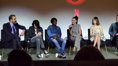 2020-01-11_-_Stranger_Things_Season_3_Q_and_A_mp41333.jpg