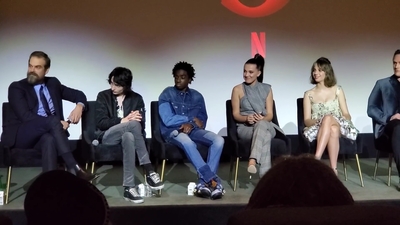 2020-01-11_-_Stranger_Things_Season_3_Q_and_A_mp41334.jpg