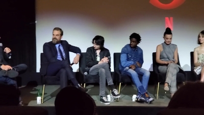 2020-01-11_-_Stranger_Things_Season_3_Q_and_A_mp41335.jpg