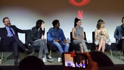 2020-01-11_-_Stranger_Things_Season_3_Q_and_A_mp41518.jpg