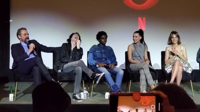 2020-01-11_-_Stranger_Things_Season_3_Q_and_A_mp41529.jpg