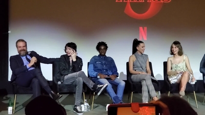 2020-01-11_-_Stranger_Things_Season_3_Q_and_A_mp41534.jpg