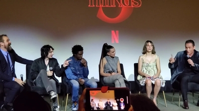 2020-01-11_-_Stranger_Things_Season_3_Q_and_A_mp41789.jpg