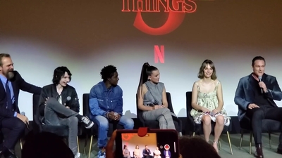 2020-01-11_-_Stranger_Things_Season_3_Q_and_A_mp41792.jpg