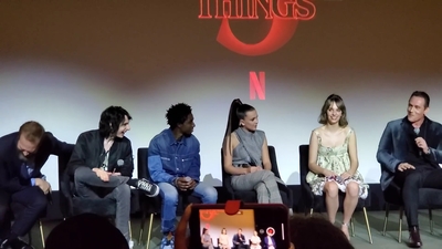 2020-01-11_-_Stranger_Things_Season_3_Q_and_A_mp41793.jpg