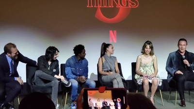 2020-01-11_-_Stranger_Things_Season_3_Q_and_A_mp41794.jpg
