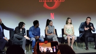 2020-01-11_-_Stranger_Things_Season_3_Q_and_A_mp41798.jpg