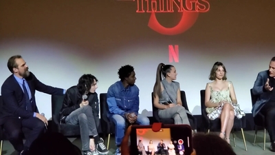 2020-01-11_-_Stranger_Things_Season_3_Q_and_A_mp41824.jpg