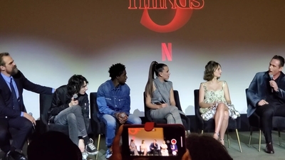 2020-01-11_-_Stranger_Things_Season_3_Q_and_A_mp41829.jpg