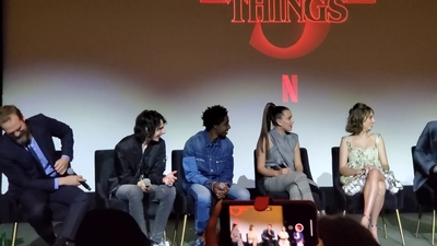 2020-01-11_-_Stranger_Things_Season_3_Q_and_A_mp41838.jpg