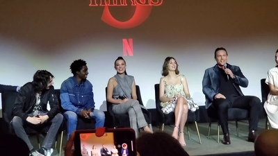 2020-01-11_-_Stranger_Things_Season_3_Q_and_A_mp41855.jpg