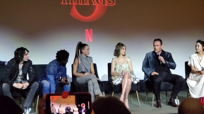 2020-01-11_-_Stranger_Things_Season_3_Q_and_A_mp41861.jpg