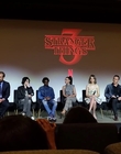 Filename=2020-01-11_-_Stranger_Things_Season_3_Q_and_A_mp40190.jpg
Filesize=591KiB
Dimensions=1920x1080
Date added=Dec 29, 2022 2020-01-11_-_Stranger_Things_Season_3_Q_and_A_mp40190.jpg