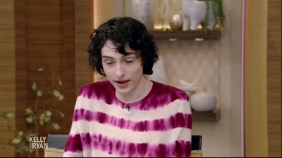 2020-01-15_-_LIVEKellyandRyan_2_mp40101.jpg
