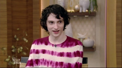 2020-01-15_-_LIVEKellyandRyan_2_mp40111.jpg