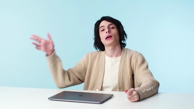 2020-01-22_-_GQ_-_Finn_Wolfhard_Replies_to_Fans_on_the_Internet_mp41272.jpg