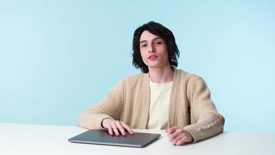 2020-01-22_-_GQ_-_Finn_Wolfhard_Replies_to_Fans_on_the_Internet_mp41274.jpg