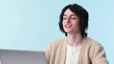 2020-01-22_-_GQ_-_Finn_Wolfhard_Replies_to_Fans_on_the_Internet_mp41295.jpg