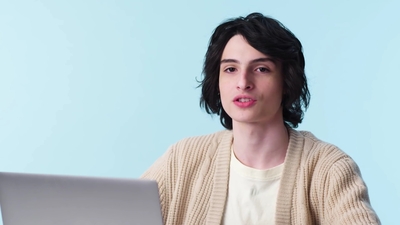 2020-01-22_-_GQ_-_Finn_Wolfhard_Replies_to_Fans_on_the_Internet_mp41305.jpg