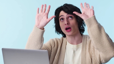 2020-01-22_-_GQ_-_Finn_Wolfhard_Replies_to_Fans_on_the_Internet_mp41357.jpg