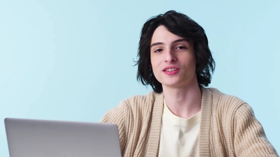 2020-01-22_-_GQ_-_Finn_Wolfhard_Replies_to_Fans_on_the_Internet_mp41380.jpg