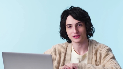 2020-01-22_-_GQ_-_Finn_Wolfhard_Replies_to_Fans_on_the_Internet_mp41421.jpg