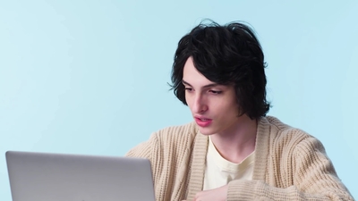 2020-01-22_-_GQ_-_Finn_Wolfhard_Replies_to_Fans_on_the_Internet_mp41423.jpg