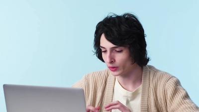 2020-01-22_-_GQ_-_Finn_Wolfhard_Replies_to_Fans_on_the_Internet_mp41435.jpg