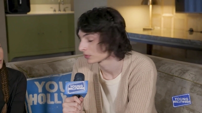 2020-01-24_-_Young_Hollywood_-_The_Turning_Interview_mp42149.jpg