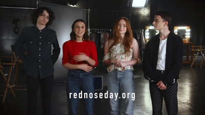 2020-03-13_-_Red_Nose_Day_USA_-_Look_BTS_of_The_Upside_Down_mp43803.jpg