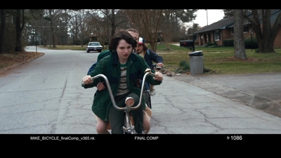 2020-03-13_-_Red_Nose_Day_USA_-_Look_BTS_of_The_Upside_Down_mp43988.jpg