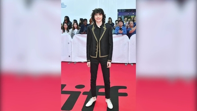 2020-05-19_-_GQ_-_10_Things_Finn_Wolfhard_Cant_Live_Without_mp42718.jpg