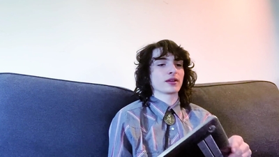 2020-05-19_-_GQ_-_10_Things_Finn_Wolfhard_Cant_Live_Without_mp43056.jpg