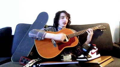 2020-05-19_-_GQ_-_10_Things_Finn_Wolfhard_Cant_Live_Without_mp43089.jpg