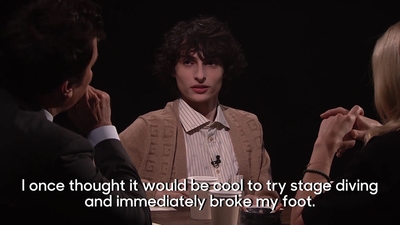 2021-10-12_-_The_Tonight_Show_Starring_Jimmy_Fallon_1_mp412871.jpg