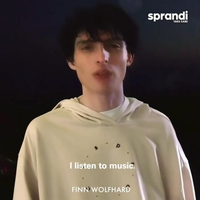 2022-03-24_-_Finn_Wolfhard_Q_and_A_with_Sprandi_mp416149.jpg