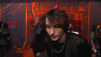 2022-05-14_-_Stranger_Things_Season_4_Premiere_2_mp44820.jpg