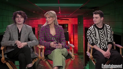 2022-05-25_-_Entertainment_Weekly_-_Stranger_Thins_S04_Interview_mp417579.jpg