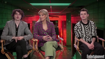 2022-05-25_-_Entertainment_Weekly_-_Stranger_Thins_S04_Interview_mp417582.jpg