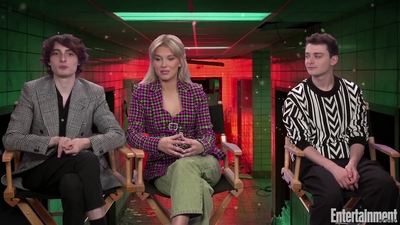 2022-05-25_-_Entertainment_Weekly_-_Stranger_Thins_S04_Interview_mp417583.jpg