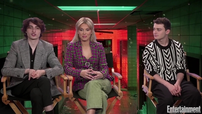 2022-05-25_-_Entertainment_Weekly_-_Stranger_Thins_S04_Interview_mp417584.jpg