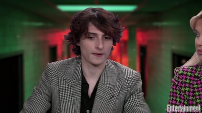 2022-05-25_-_Entertainment_Weekly_-_Stranger_Thins_S04_Interview_mp418266.jpg