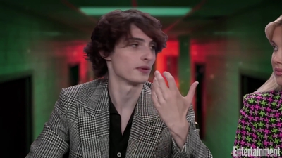 2022-05-25_-_Entertainment_Weekly_-_Stranger_Thins_S04_Interview_mp418268.jpg