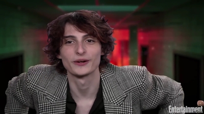 2022-05-25_-_Entertainment_Weekly_-_Stranger_Thins_S04_Interview_mp419045.jpg