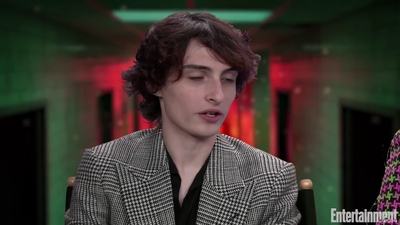 2022-05-25_-_Entertainment_Weekly_-_Stranger_Thins_S04_Interview_mp419080.jpg