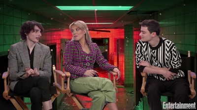 2022-05-25_-_Entertainment_Weekly_-_Stranger_Thins_S04_Interview_mp419102.jpg